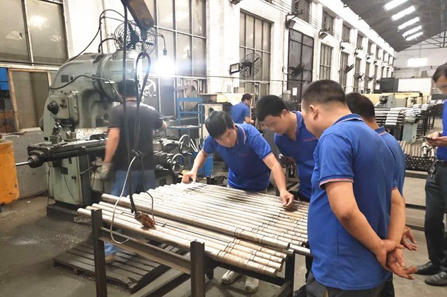 鄭州市神龍泵業(yè)有限公司每周對(duì)各個(gè)工序進(jìn)行質(zhì)量監(jiān)督檢驗(yàn)的現(xiàn)場(chǎng)。