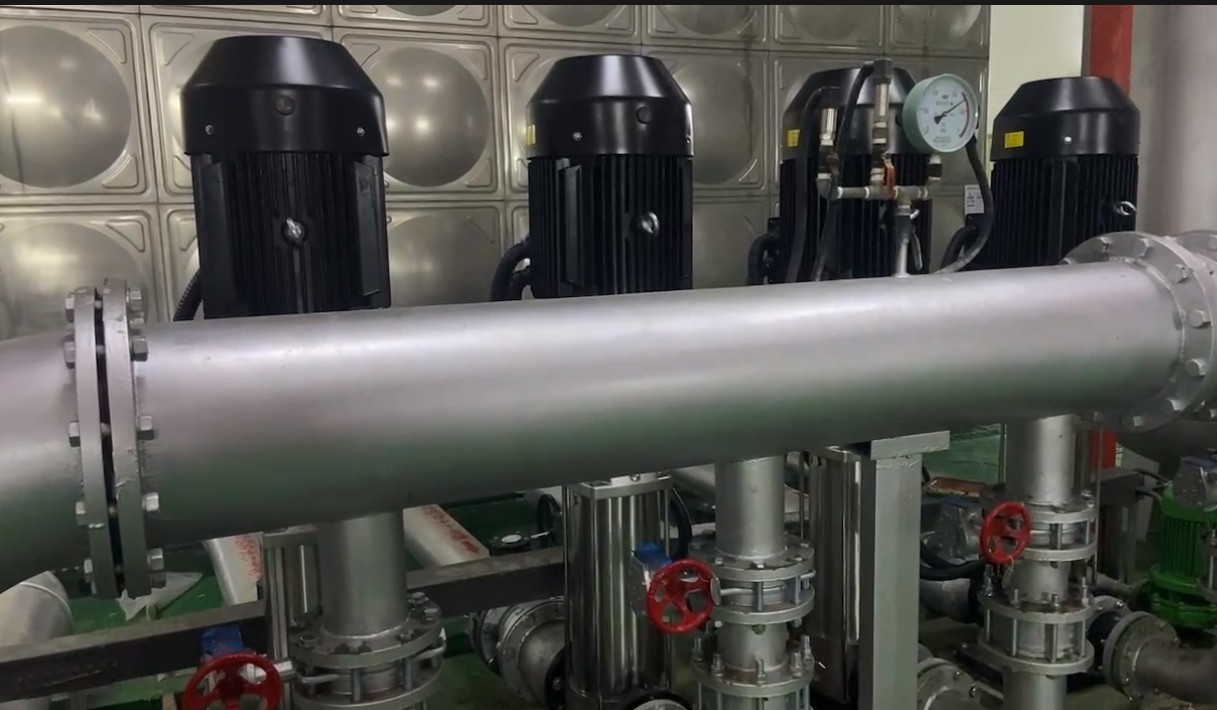 高鐵客運站首批4臺主供水泵安裝完成，即將投入春運供水